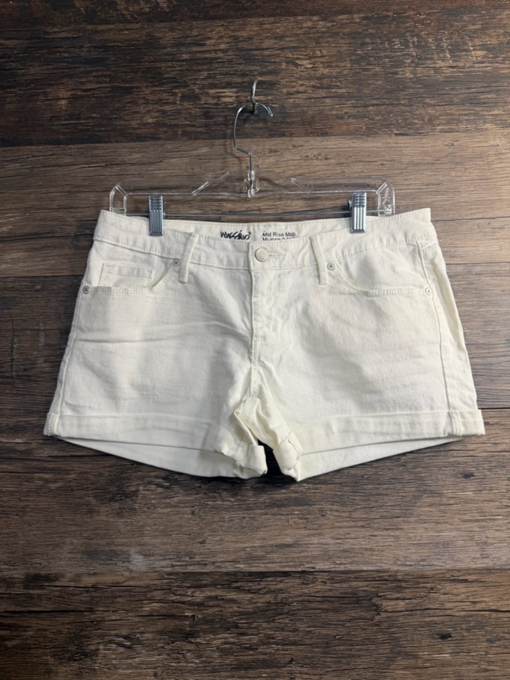 Wassino Women’s Mid-Rise Cream White Denim Shorts - Casual Five-Pocket Style